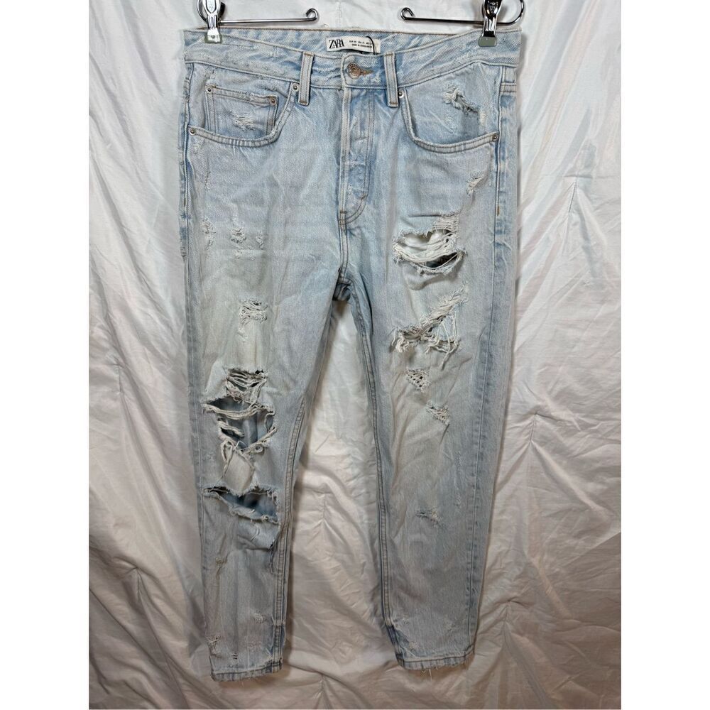 Zara Light Wash Distressed Jeans - Size USA 31